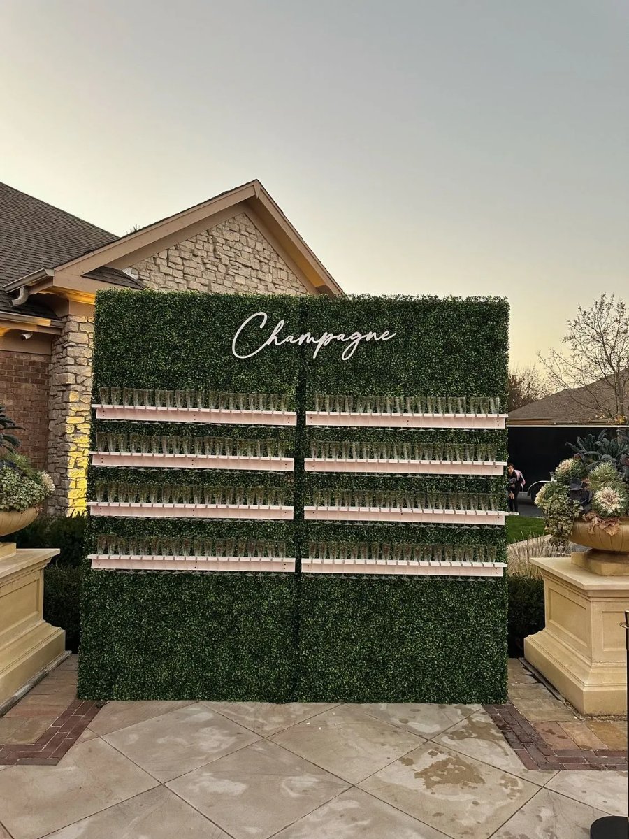 8' x 8' Boxwood Hedge Champagne Wall Rental
