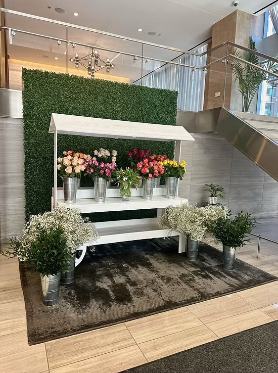 rustic-wood-white-flower-bar-cart-rental-chicago