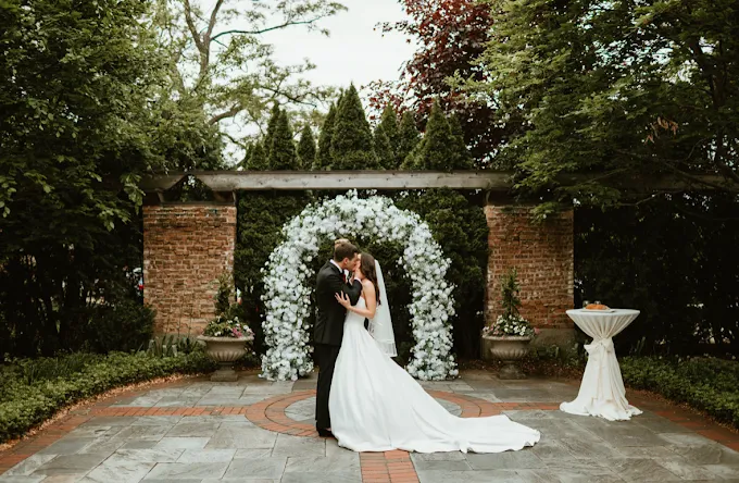 Wedding arch rental Chicago classic round