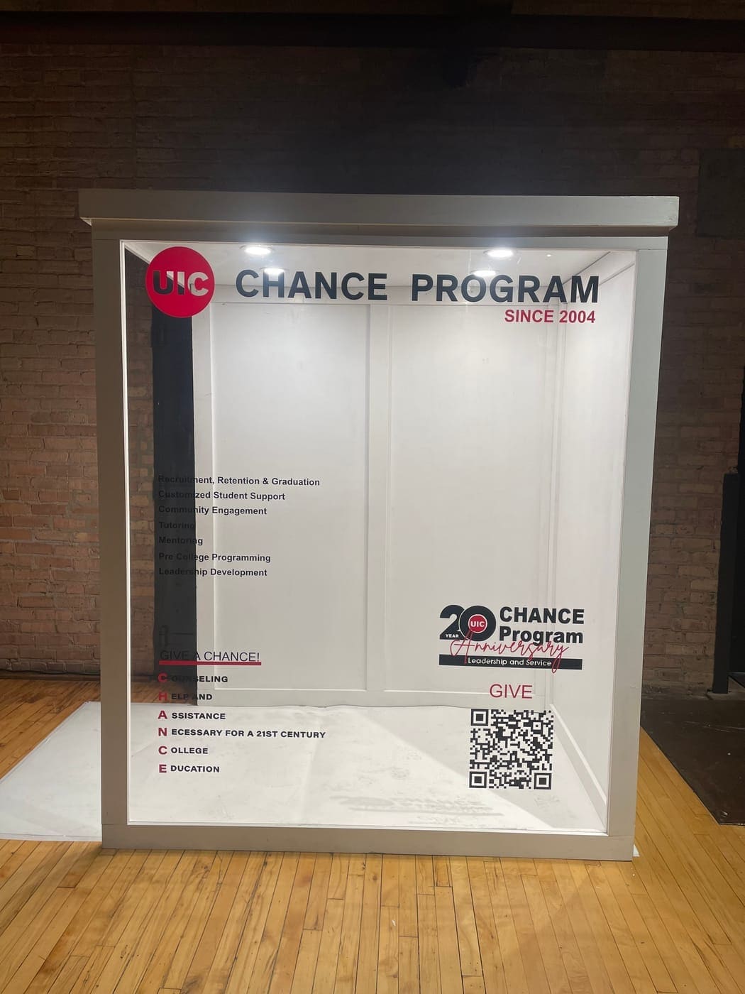 Magazine photo booth rental Glenview | Chicago Flower Wall